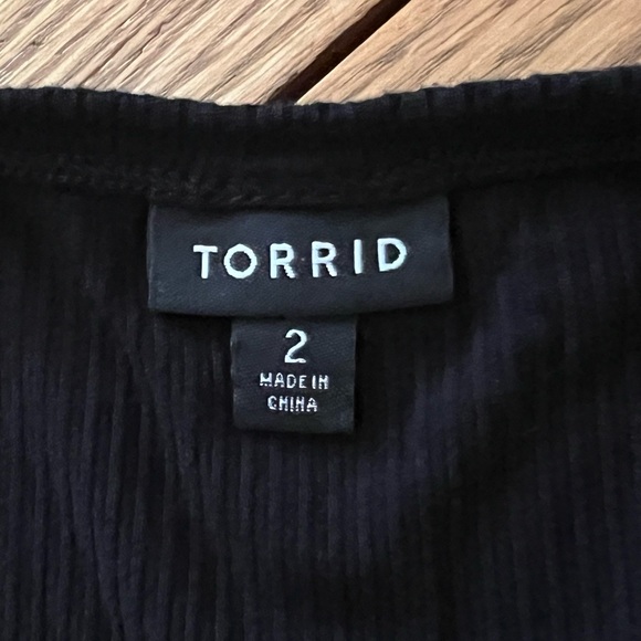 Torrid Black Everyday Ribbed Strappy Halter Tank Top / Size 2 🖤 - Picture 2 of 16